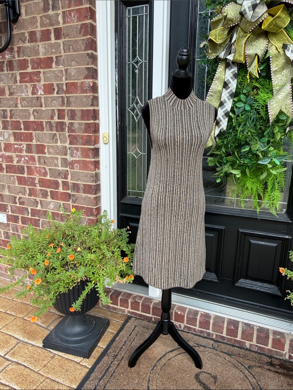 Theory Knit Dress🤎🖤